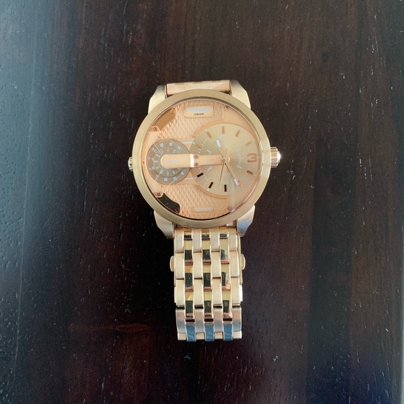 Diesel Accessories - Women’s rose gold Diesel watch Diesel Accessories - Women’s rose gold Diesel watch
